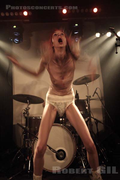 STARCRAWLER - 2017-10-26 - PARIS - Les Bains - 